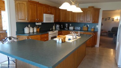 1642 Majestic Dr, Chambersburg, PA 17202 - photo 5