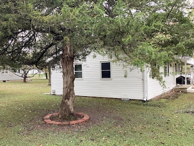 400 E Clouse St, Mountain Grove, MO 65711 - photo 3