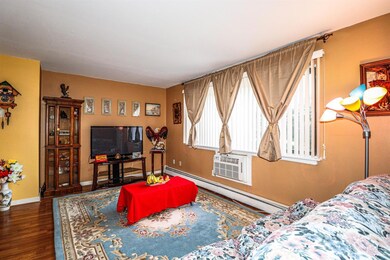 633 Cricket Ln, Woodbridge, NJ 07095 - photo 7