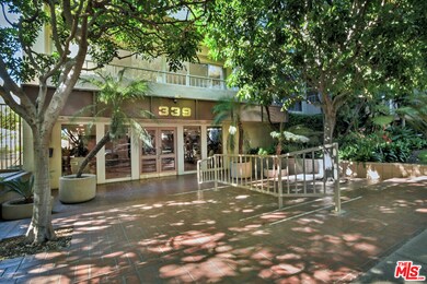 339 N Palm Dr unit 404, Beverly Hills, CA 90210 - photo 2