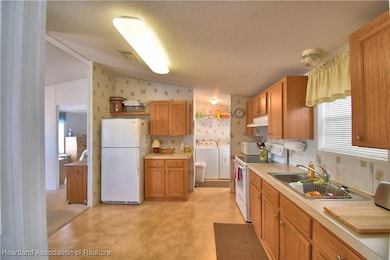 2841 San Francisco Ln, Sebring, FL 33870 - photo 2