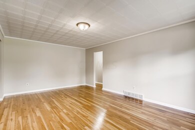 5273 Butternut Ct W, Columbus, OH 43229 - photo 4