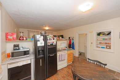 89 George St, Saratoga Springs, NY 12866 - photo 6