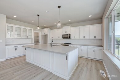 658 S Juli Ave, East Wenatchee, WA 98802 - photo 7