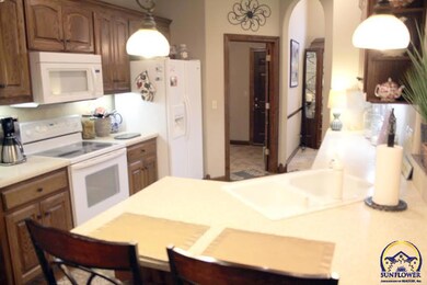 6238 SW 38th Ct, Topeka, KS 66610 - photo 4