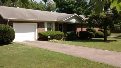 9321 Fern Bluff Ln, Louisville, KY 40229 - photo 4