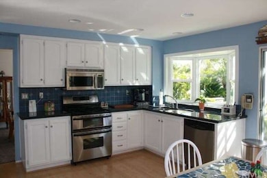 Kitchen has been updated with Granite Counters, Cu
