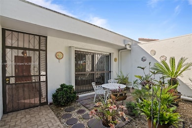 7320 Coldstream Dr, Hialeah, FL 33015 - photo 6