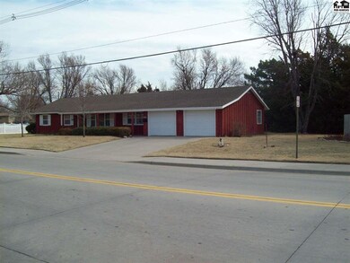 403 S Maxwell St, McPherson, KS 67460 - photo 2