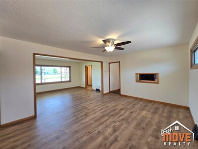 108 W 11th St, Hugoton, KS 67951 - photo 5