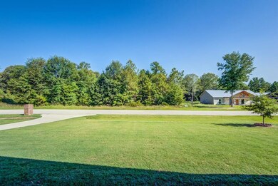 176 White Oak Ln, Hudson, TX 75904 - photo 4