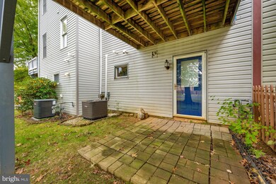 658 Knightsbridge Dr, Hagerstown, MD 21740 - photo 7