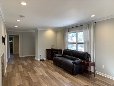 632 S Elm St, Jesup, GA 31546 - photo 6