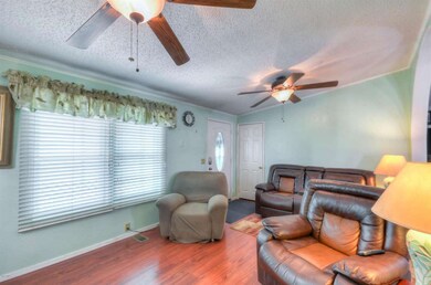 Living Room (3)