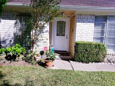 10230 Heather Hill Dr, Houston, TX 77086 - photo 3