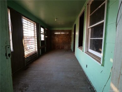 614 Armfield St, Statesville, NC 28677 - photo 4