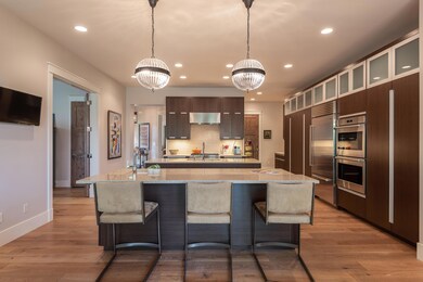 07Kitchen barTripleknot_Natalie_61338-19