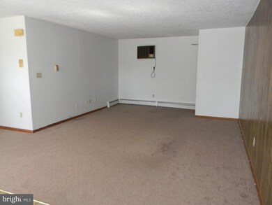 192 E Arbor Ave unit 4, Vineland, NJ 08360 - photo 3