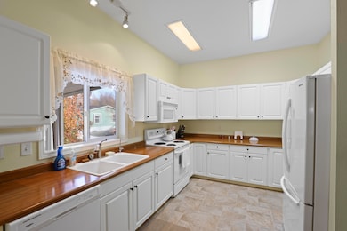 10 E South Stage Rd unit 515, Medford, OR 97501 - photo 5