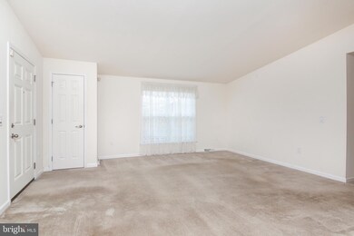 108 Nuthatch Ct W, Bechtelsville, PA 19505 - photo 5