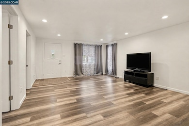 4041-4047 Ellis Rd, Martinez, CA 94553 - photo 6