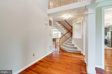 8886 Crosspointe Glen Way, Lorton, VA 22079 - photo 3