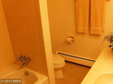 1917 Greenbrier Dr, Charlottesville, VA 22901 - photo 4