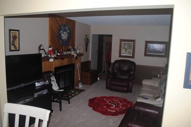 2513 W Fallcreek Ct, Grand Forks, ND 58201 - photo 3