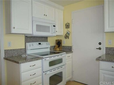 5516 Paseo Del Lago W unit B, Laguna Woods, CA 92637 - photo 7