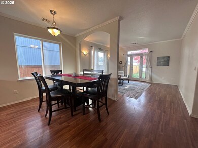 5782 Montclaire Way, Springfield, OR 97478 - photo 5