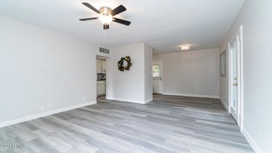 308 W 9th Pl-21