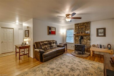 257 Sawyersville Rd, Asheboro, NC 27205 - photo 3