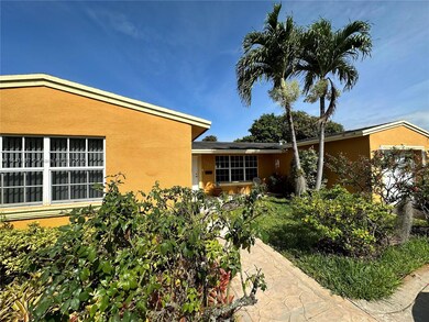 2706 Nassau Dr, Miramar, FL 33023 - photo 4