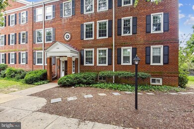 3006 S Columbus St unit B2, Arlington, VA 22206 - photo 2