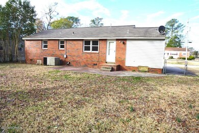 1114 River St, Jacksonville, NC 28540 - photo 2