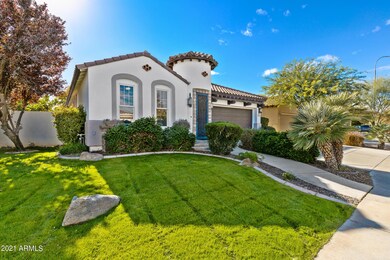 2415 E Desert Broom Pl-2