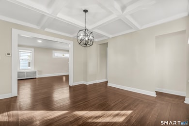 125 E Eaton St, Bridgeport, CT 06604 - photo 5