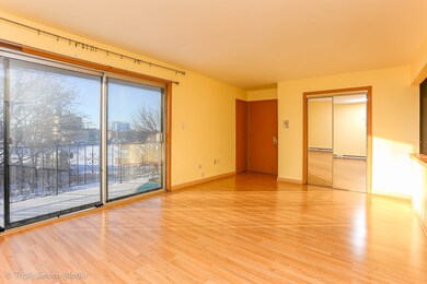 8001 Beloit Ave unit 3B, Bridgeview, IL 60455 - photo 3