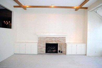 GREAT ROOM FIREPLACE AND BUILT INS