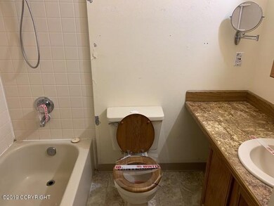 022-102432 Bathroom