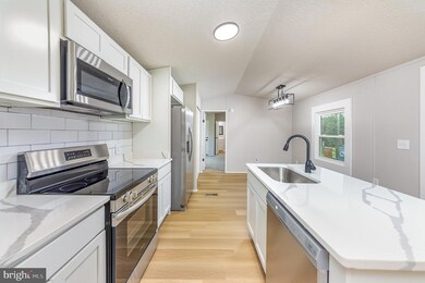 14273 Tatum Ln, Unionville, VA 22567 - photo 5