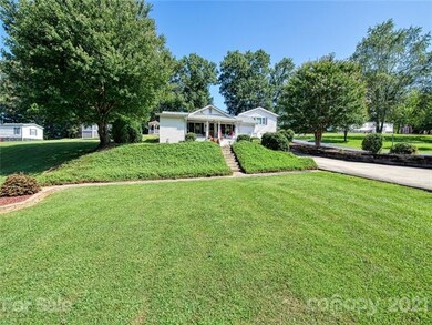 33 Newfound Rd, Asheville, NC 28806 - photo 2