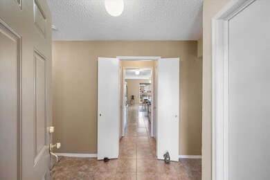 716 Mountain Laurel Ln, Bedford, TX 76021 - photo 2