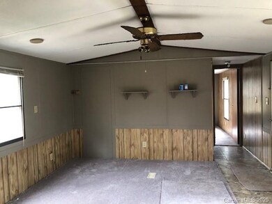 127 Martindale Ln, Statesville, NC 28625 - photo 4