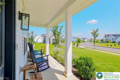 1026 Lisa Ln, Palmer Township, PA 18045 - photo 5