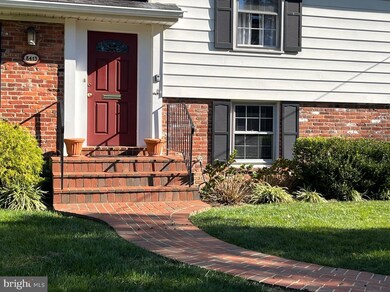 8413 Crown Place, Alexandria, VA 22308 - photo 3