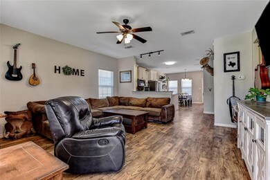 107 Loraine St, Pottsboro, TX 75076 - photo 4