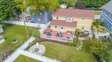 612_Maple_Street_09
