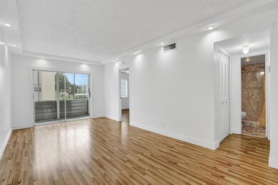 251 Berkley Rd unit 203, Hollywood, FL 33024 - photo 3