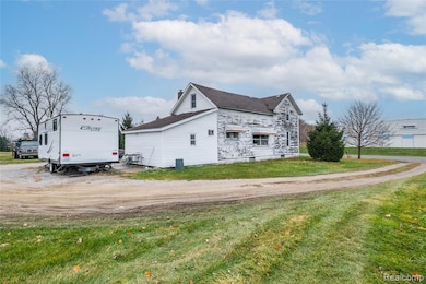 1907 Krouse Rd, Owosso, MI 48867 - photo 6